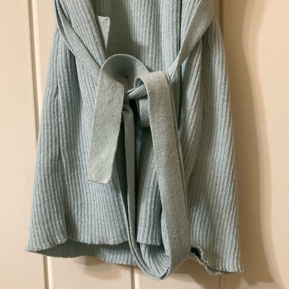 Tape measure Short Sleeve Belted Top - Picture 7 of 8